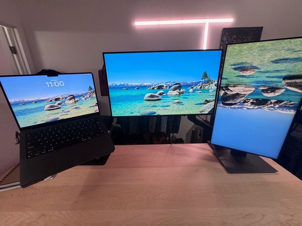 Dell 25 Inch Ultra Sharp Montior