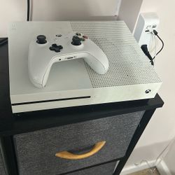 Xbox One S (GamesIncluded)