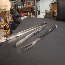 Farberware BBQ Tools - Large 16" Tongs & Fork - Pre-owned In Excellent Condition