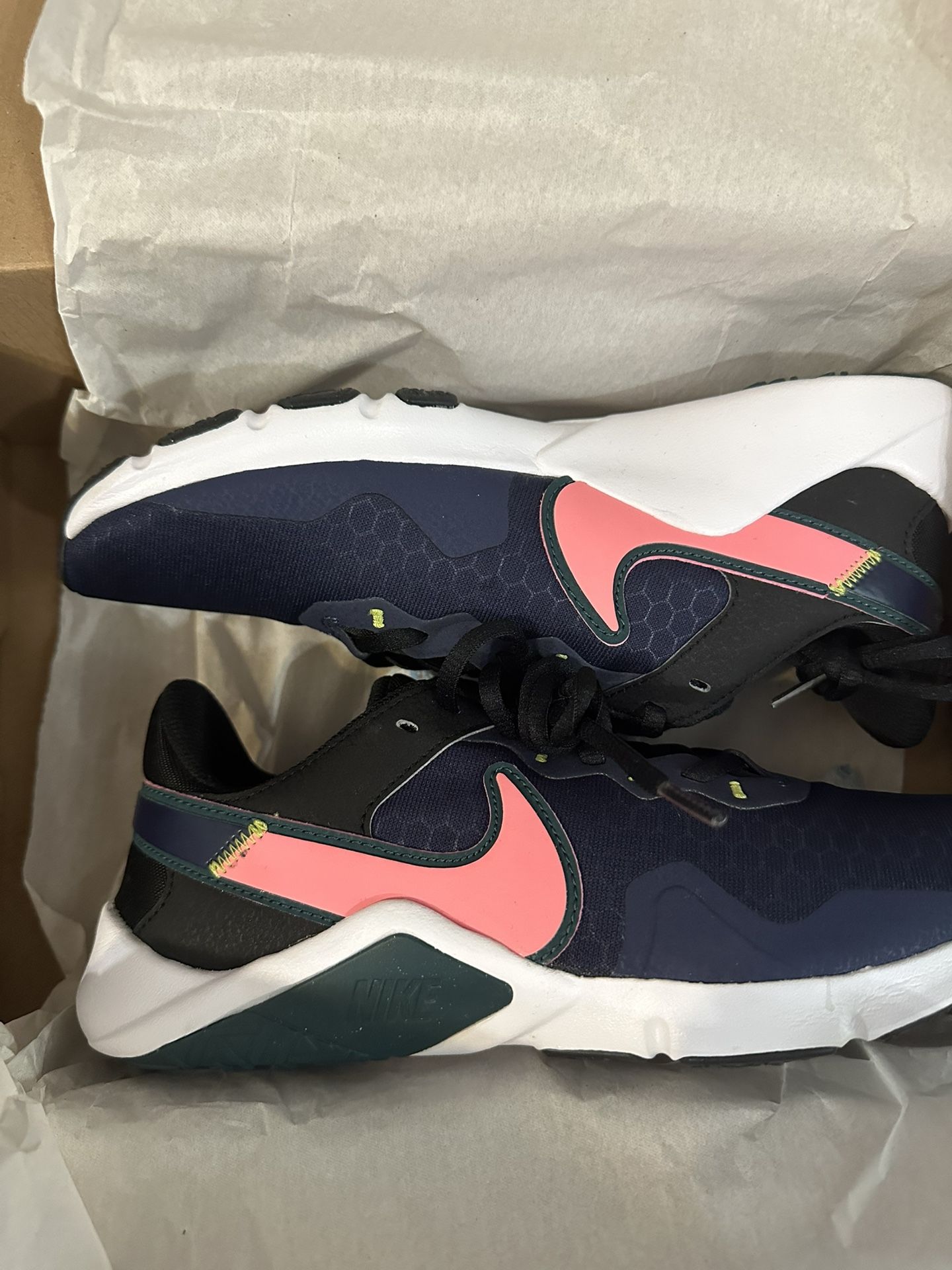 Women’s Nike Sneakers New With Box
