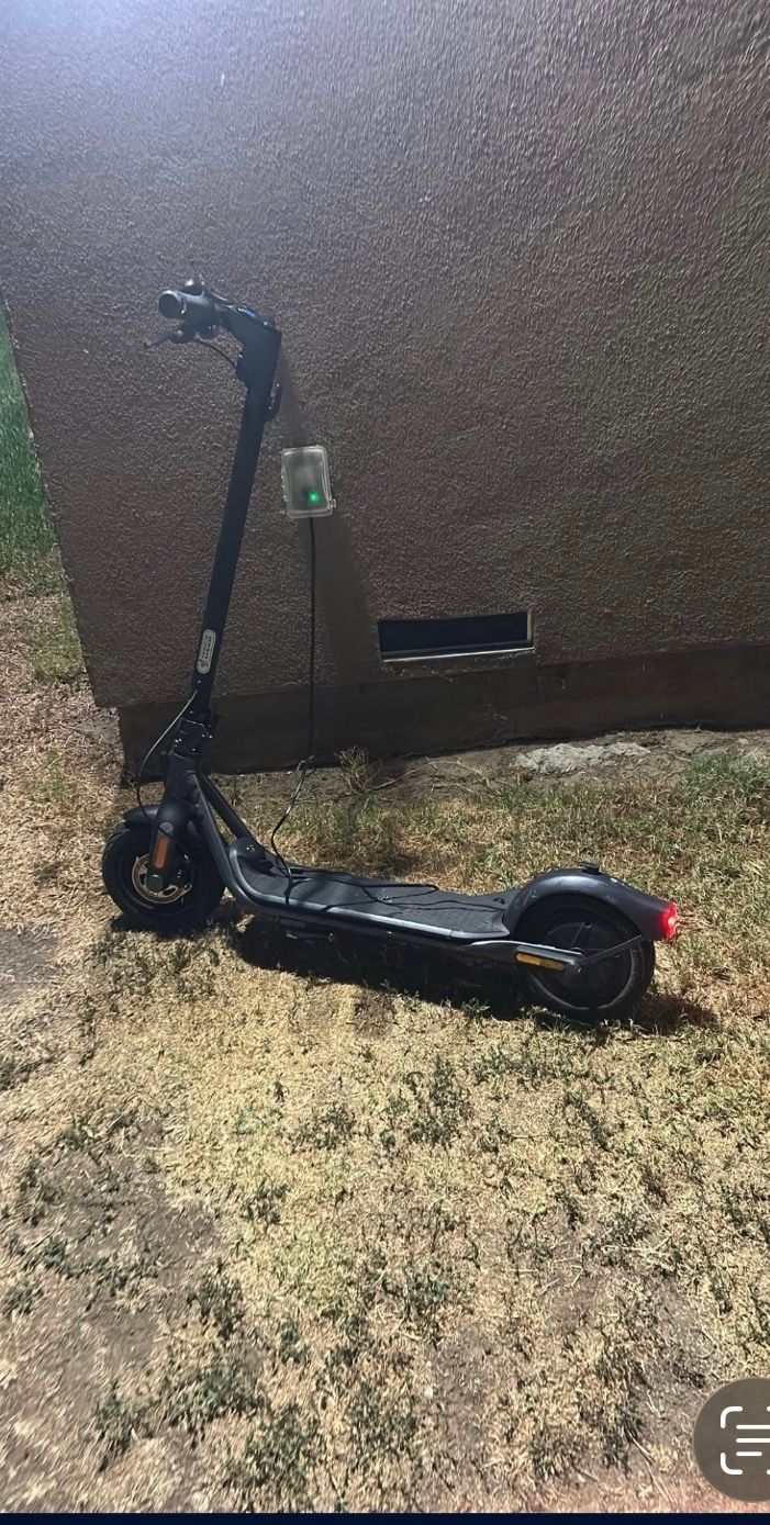 Segway F2( Price Is Negotiable)
