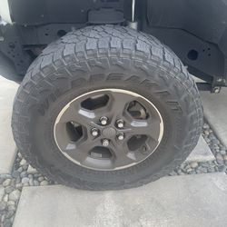 Jeep Gladiator JL Rims With Tpms Sensors