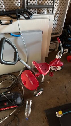 Toddler tricycle