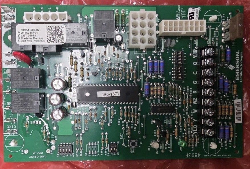 TRANE/ EMERSON 50V51-507-02 FURNACE CONTROL CIRCUIT BOARD D156245P01 CNT 06015