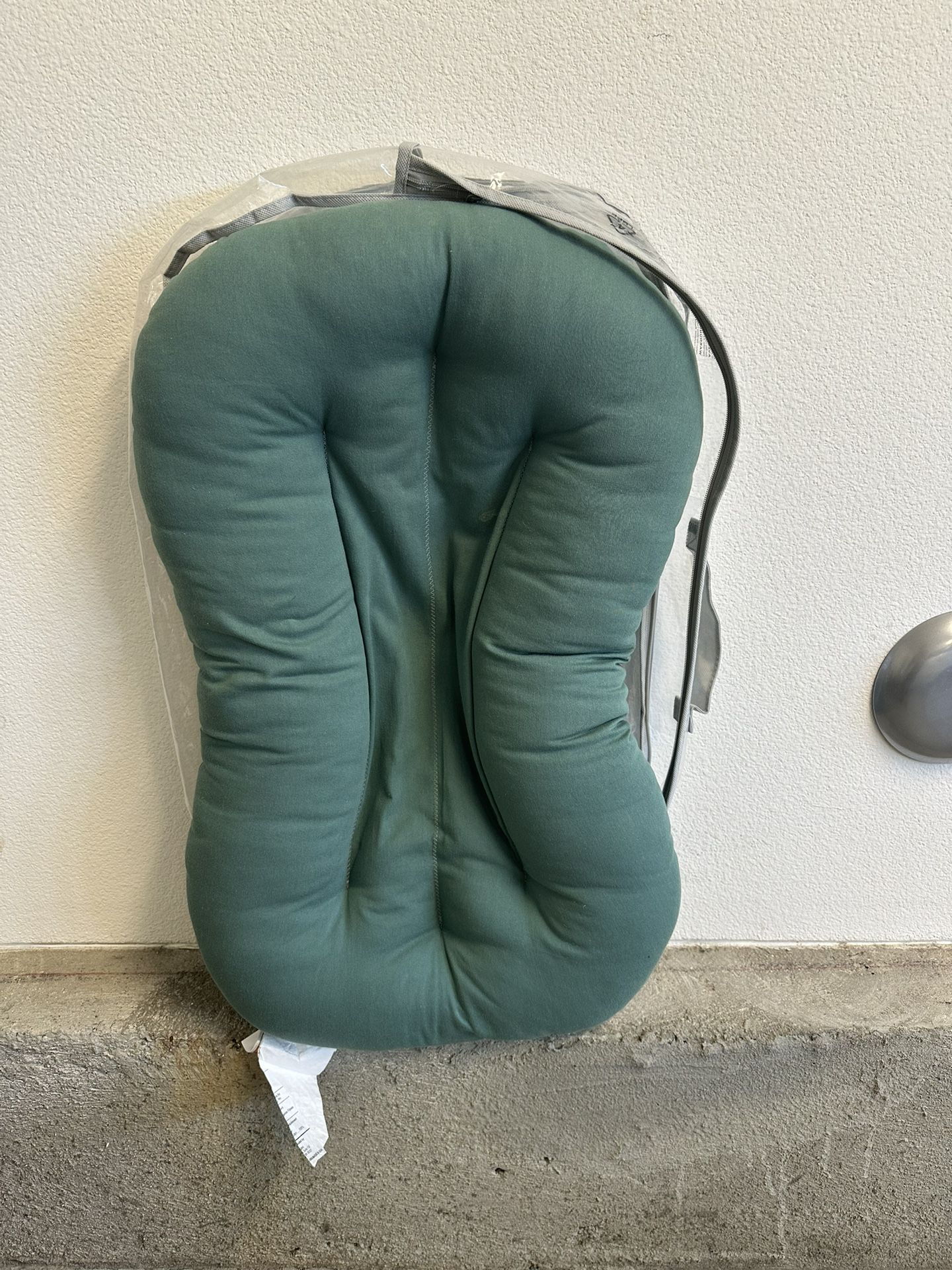 Moss Green Snuggle Me Infant Lounger