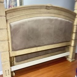 King Bed Frame + 2 Nightstandss for Sale