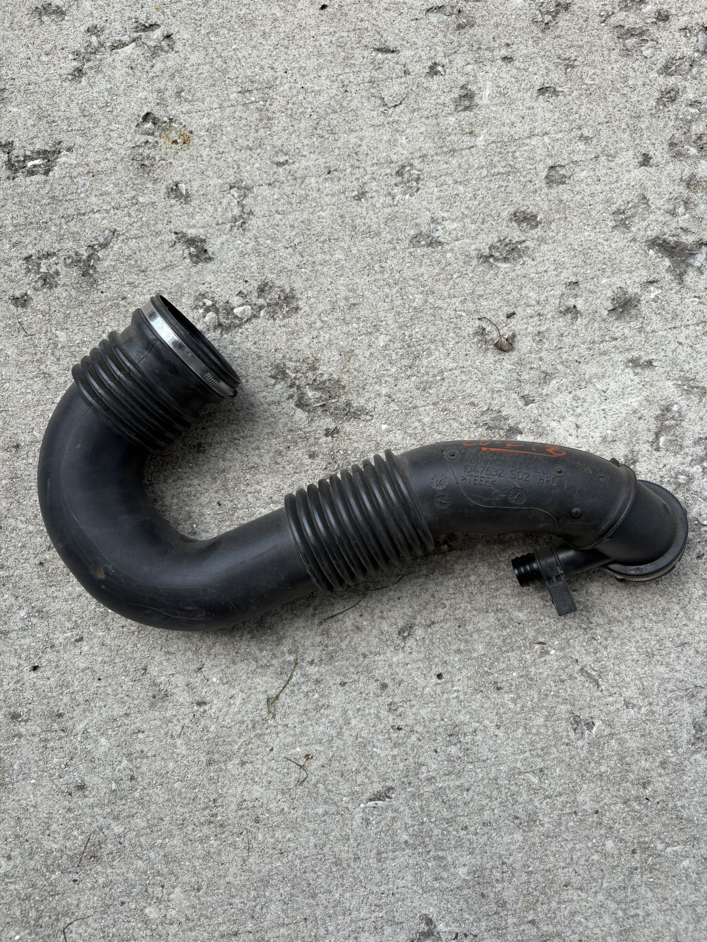 2014-22 Mercedes Sprinter Engine Air Intake Hose w/ Air Vent Pipe