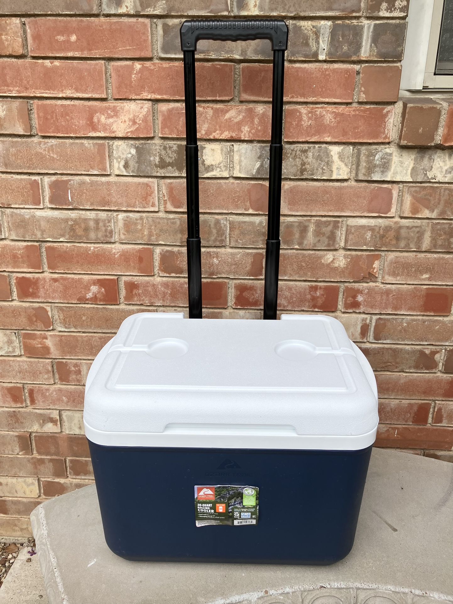 Ozark Trail 30 Quart Rolling Cooler 