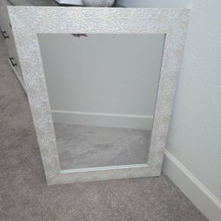 22x28 Mirror with White and Gold
