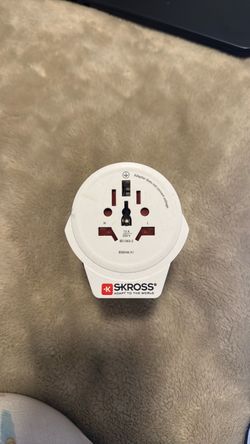 SKROSS ADAPT TO THE WORLD | Travel Adaptor
