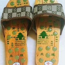 Foot Massage Wooden Clogs, Massaging While You Walk,足部按摩,調節人體器官功能,