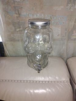 Large jungle juice skull server