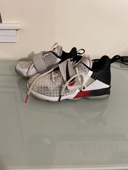 Nike Basketball Shoes 