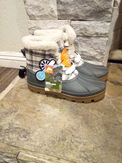 Ozark Trail Boots New $20