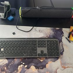 Logitech MX Keys
