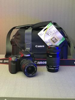 Canon EOS 70D DSLR with EFS 18-55mm, 55-250mm, SD Card and camera bag