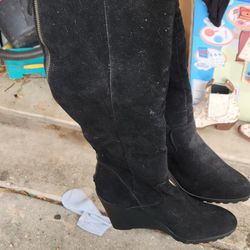 Black Suede Boots 