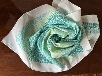 Scarf vintage  multicolored Geometric pattern 21“ X 21“