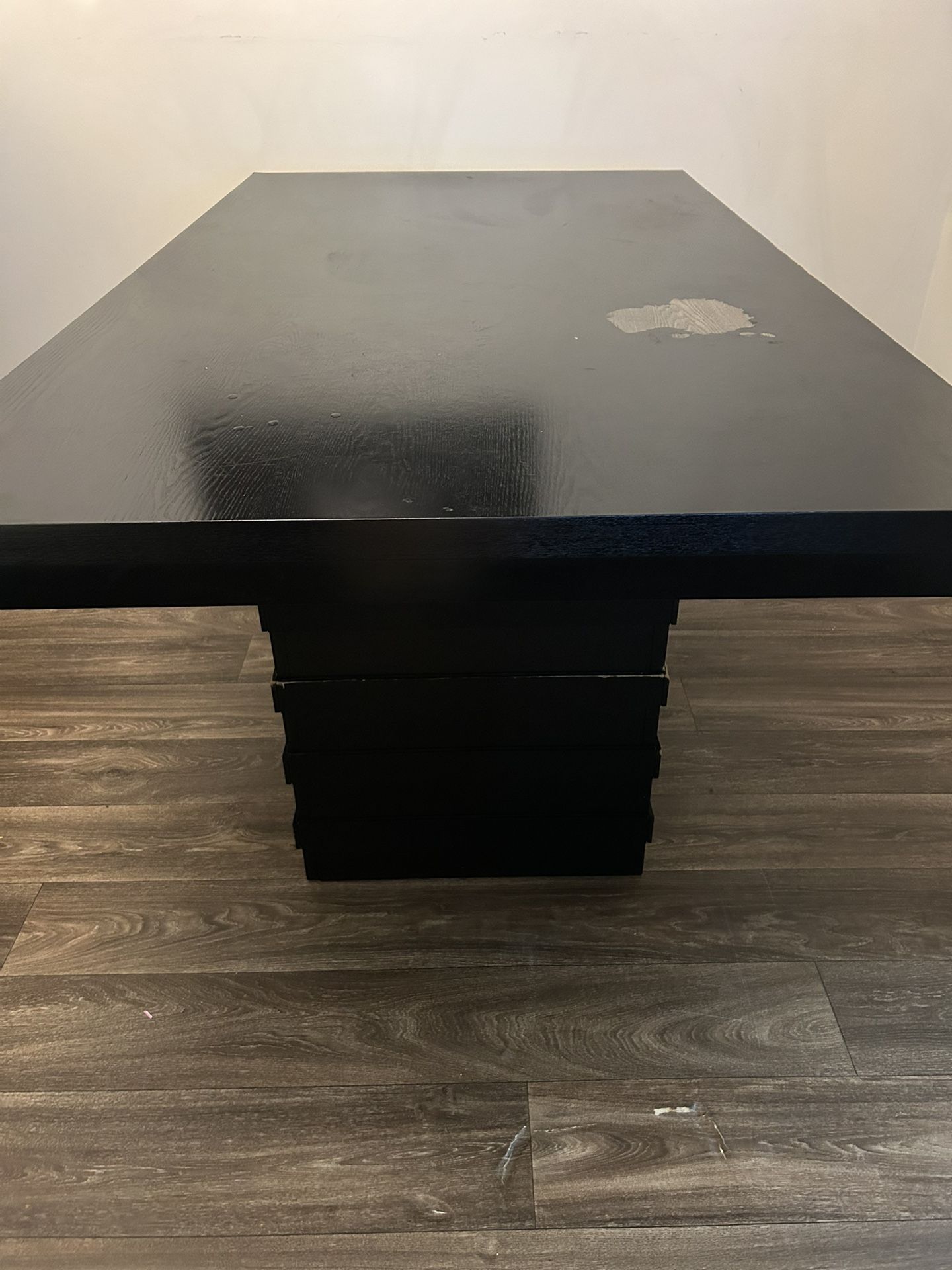 Dinning Table