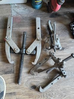 Gear and Bearing Puller Set – 3 Pieces