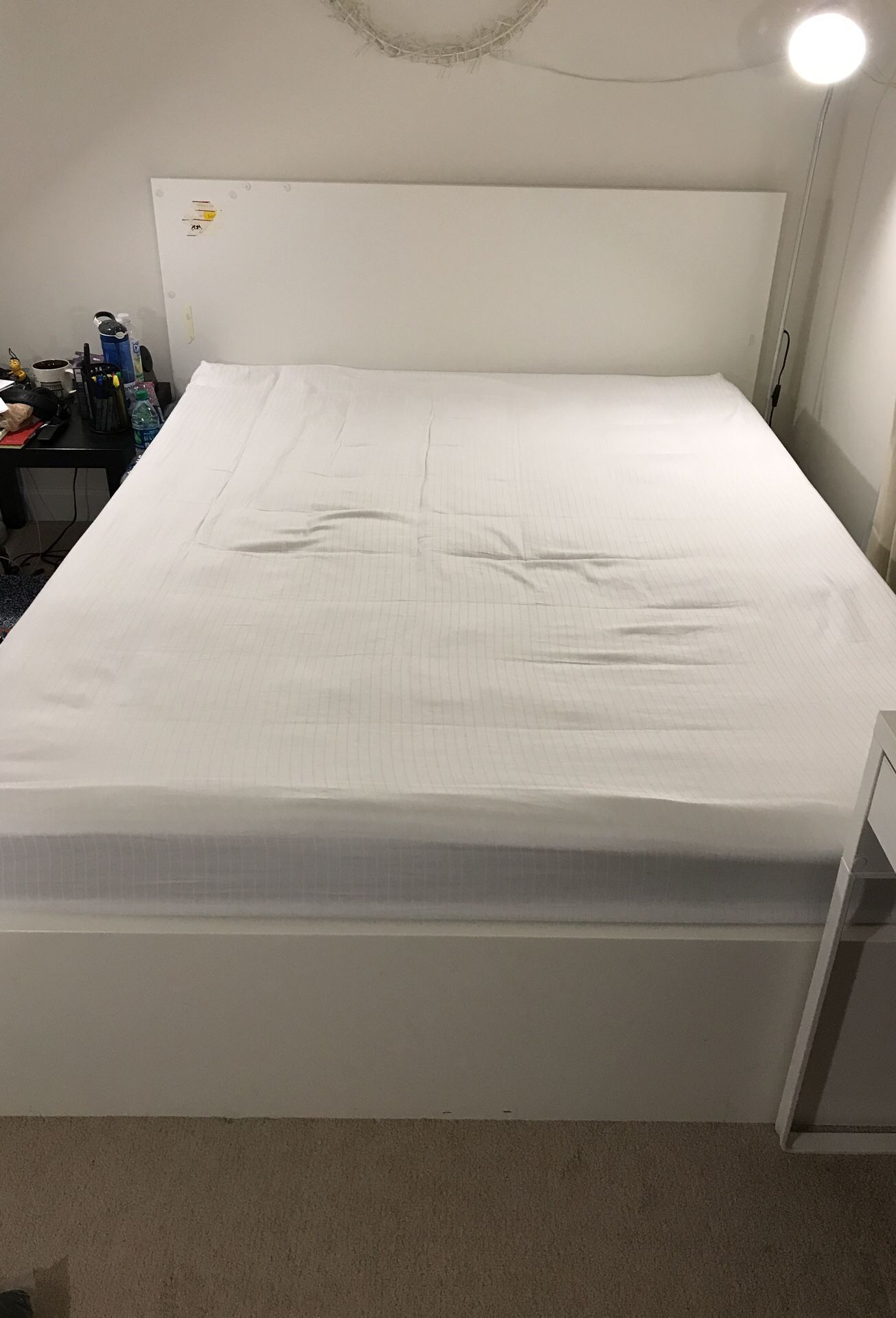 Queen Size Bed + Mattress