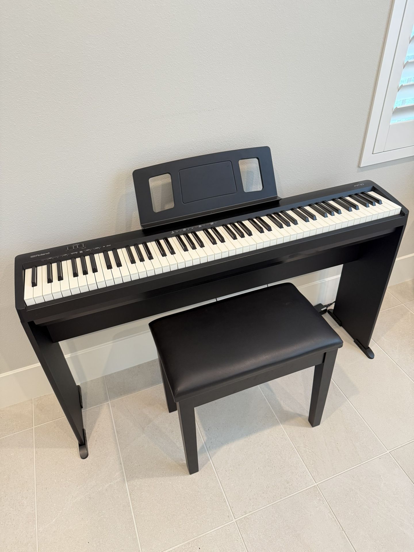 Roland FP-10 Digital Piano Bundle With Stand, Bench, Pedal, Headphones EUC