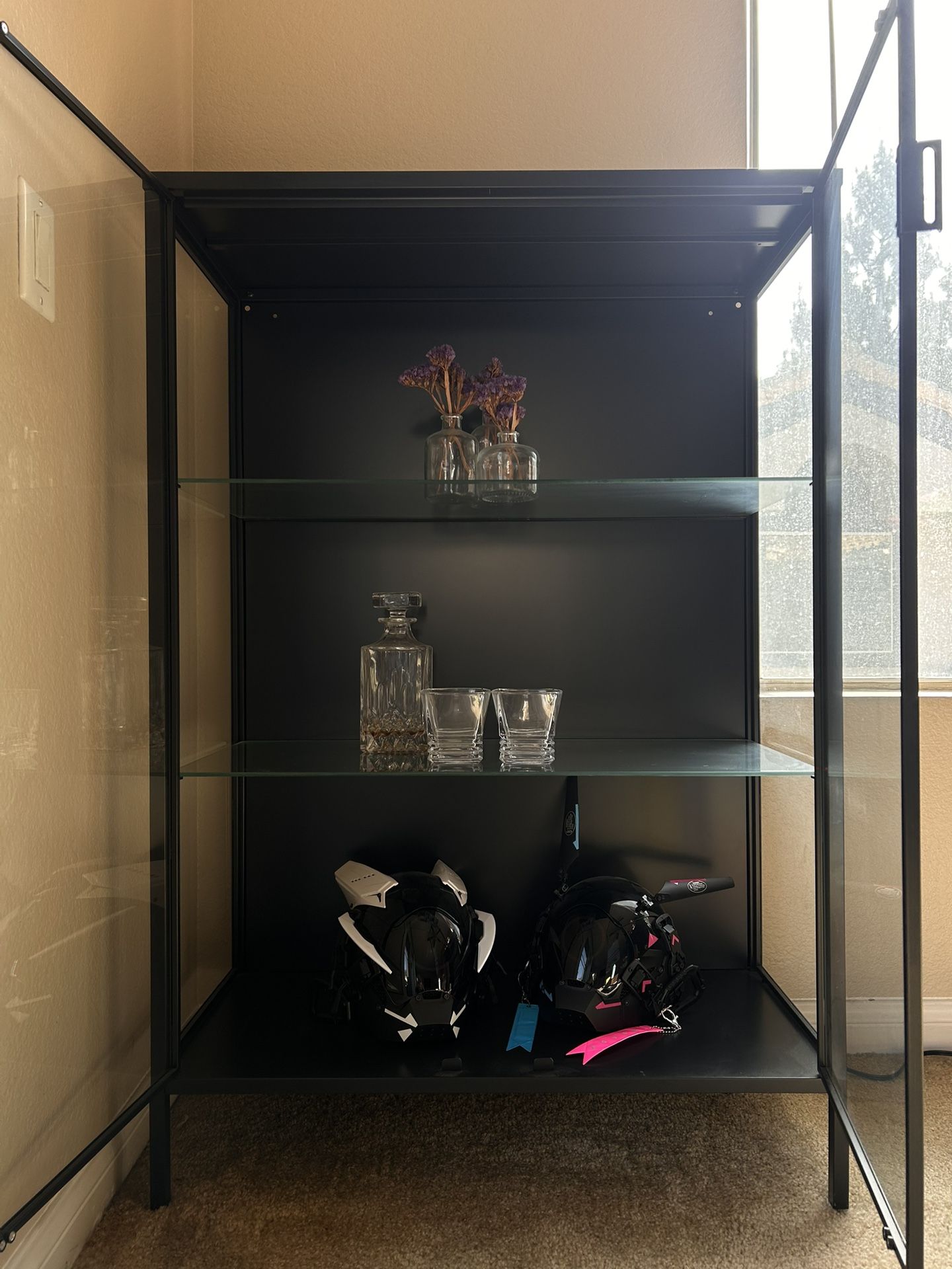 Glass / Metal Cabinet