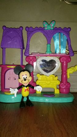 Fisher Price Minnie Mouse Bowtique Pampering Pets.