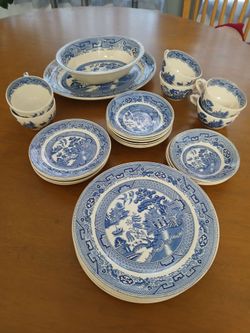Vintage Blue Willow China Set