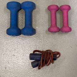 FOUR DUMBBELLS & JUMPROPE SET