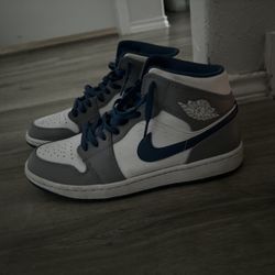 Jordan 1 Mid
