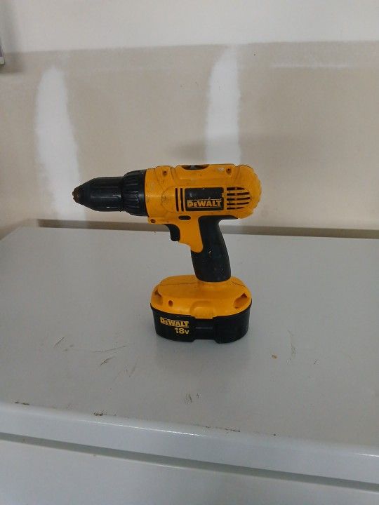 DC758 Dewalt 18V