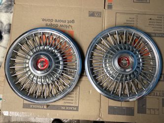 1967-69 Ford Mustang 14in Spoke Hubcaps Hubcap Pair