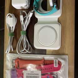 Apple Watch SE 44mm cellular and Apple Accessories 