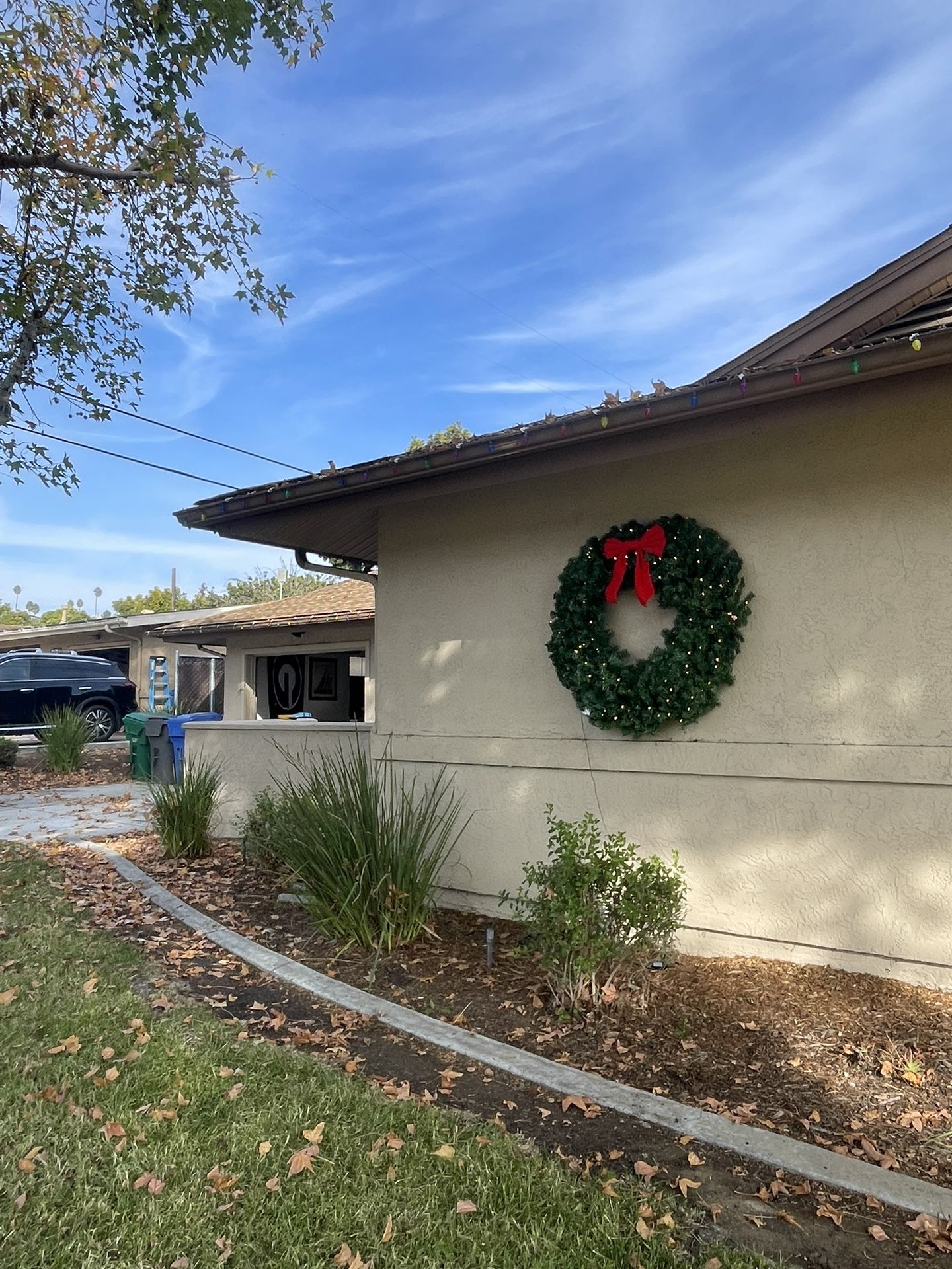 48” Pre-Lit Artificial Wreath