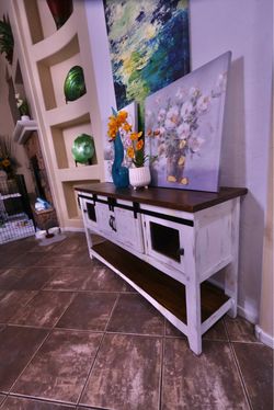 PUEBLO SOFA TABLE IN excellent condition 55” inches long