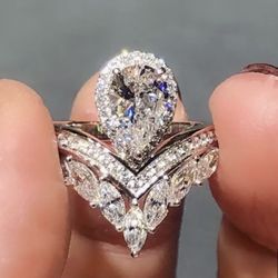 New 18k White Gold Engagement Ring 