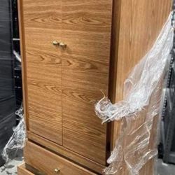 Tall closet oak wood color