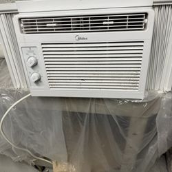 AC Unit  5000 BTUs 