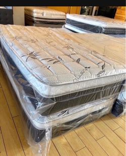 Queen size pillow top mattress new