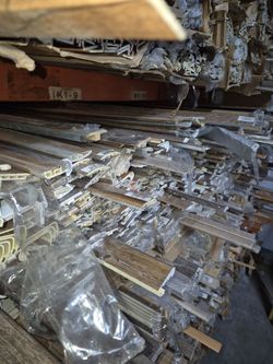 SALE 🔥 $25  T Molding,  Reducers, Stair Noses