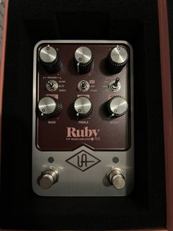 Universal Audio Ruby '63 Top Boost Amplifier Pedal