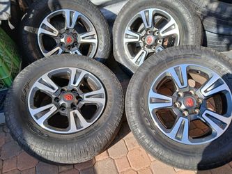 JUEGO DE RRINES PARA TROCAS TOYOTA TACOMA TUNDRA SECOYA 4RUNER YANTAS NO MUYBUENAS MEDIDA 17