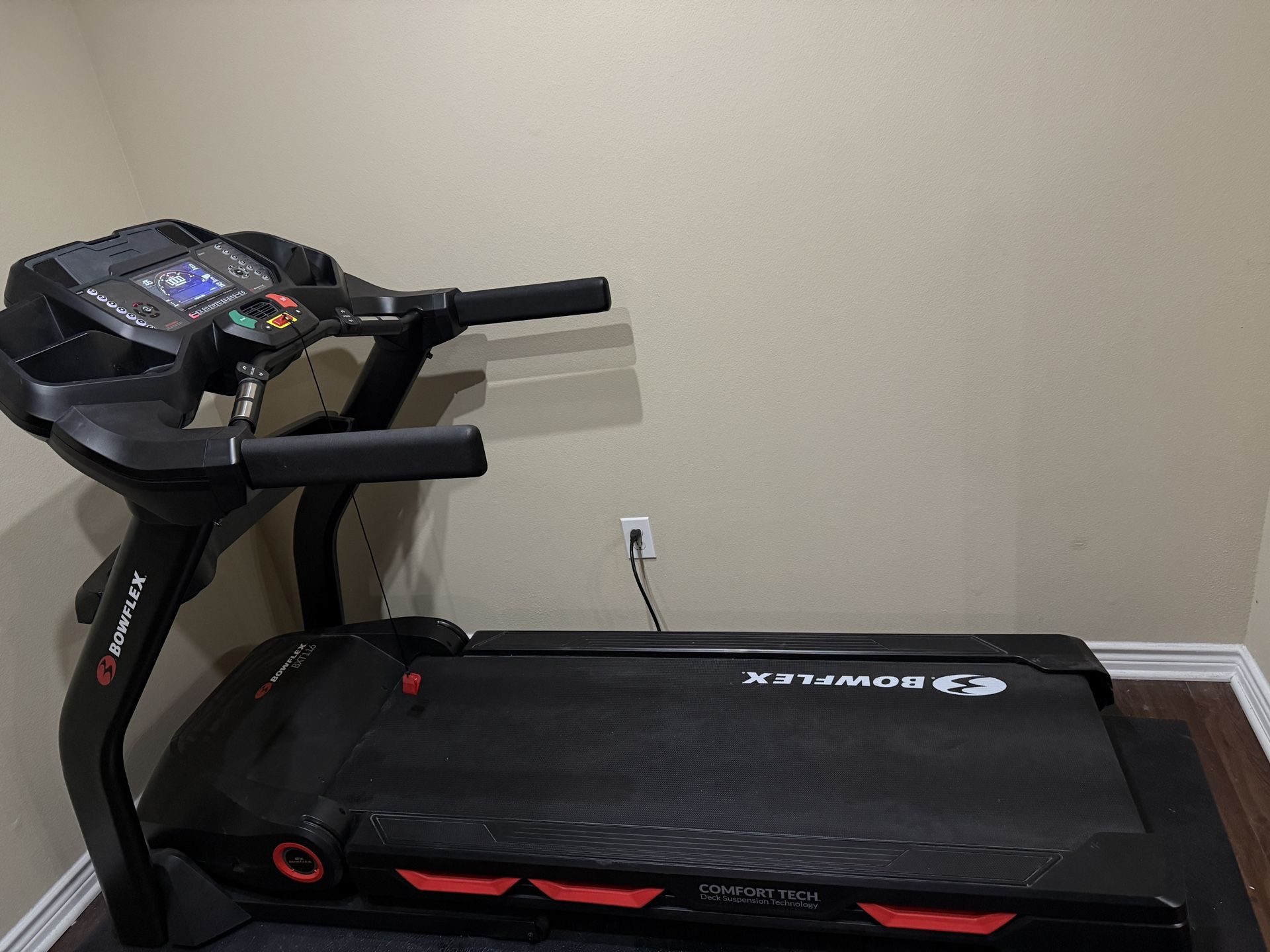 Bowflex BXT116 Treadmill Barely Used