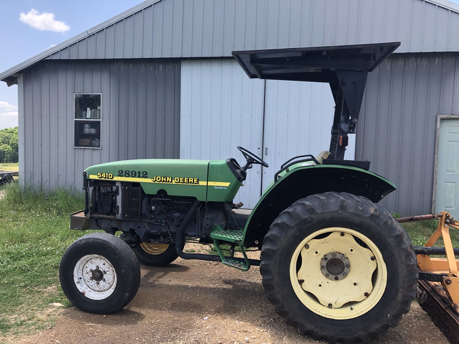 John Deere Tractor 5410 - 81 HP