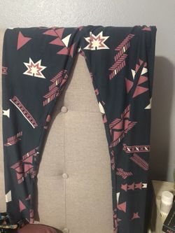Lularoe leggings (tall and curvy)