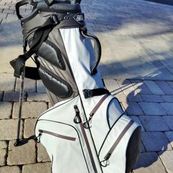 Club Champ Air Channel Golf Bag with Stand, 7 Side Pocket, Carrying Strap. Fairly New 