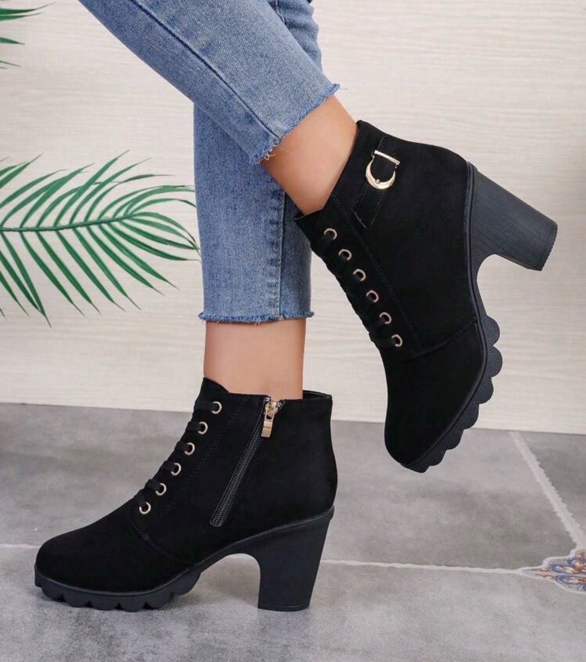 Black Ankle Faux Suede Zip Up Booties Size 7 EXCELLENT CONDITION