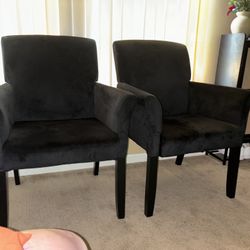 Accent Chairs 