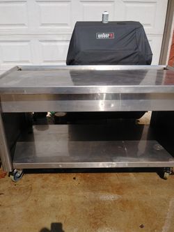 Solid Stainless Steel Restauarnt Table